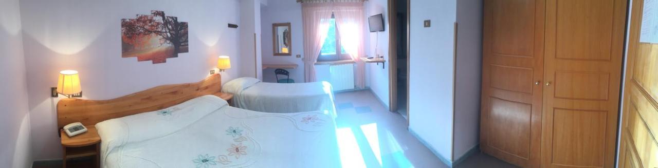 Hotel Lo Sciatore Cotronei Eksteriør bilde